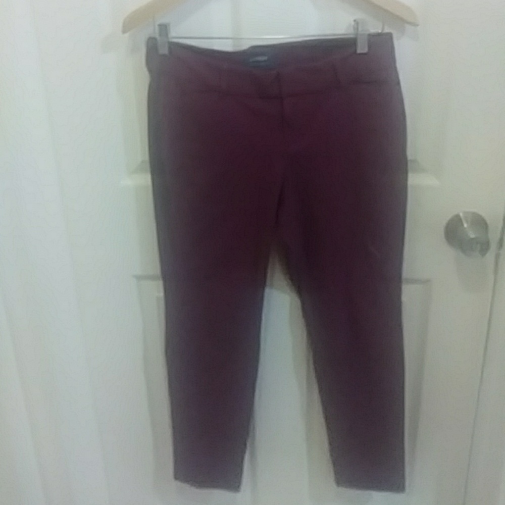 Old Navy Size 6 Plum Pixie Cut Pants